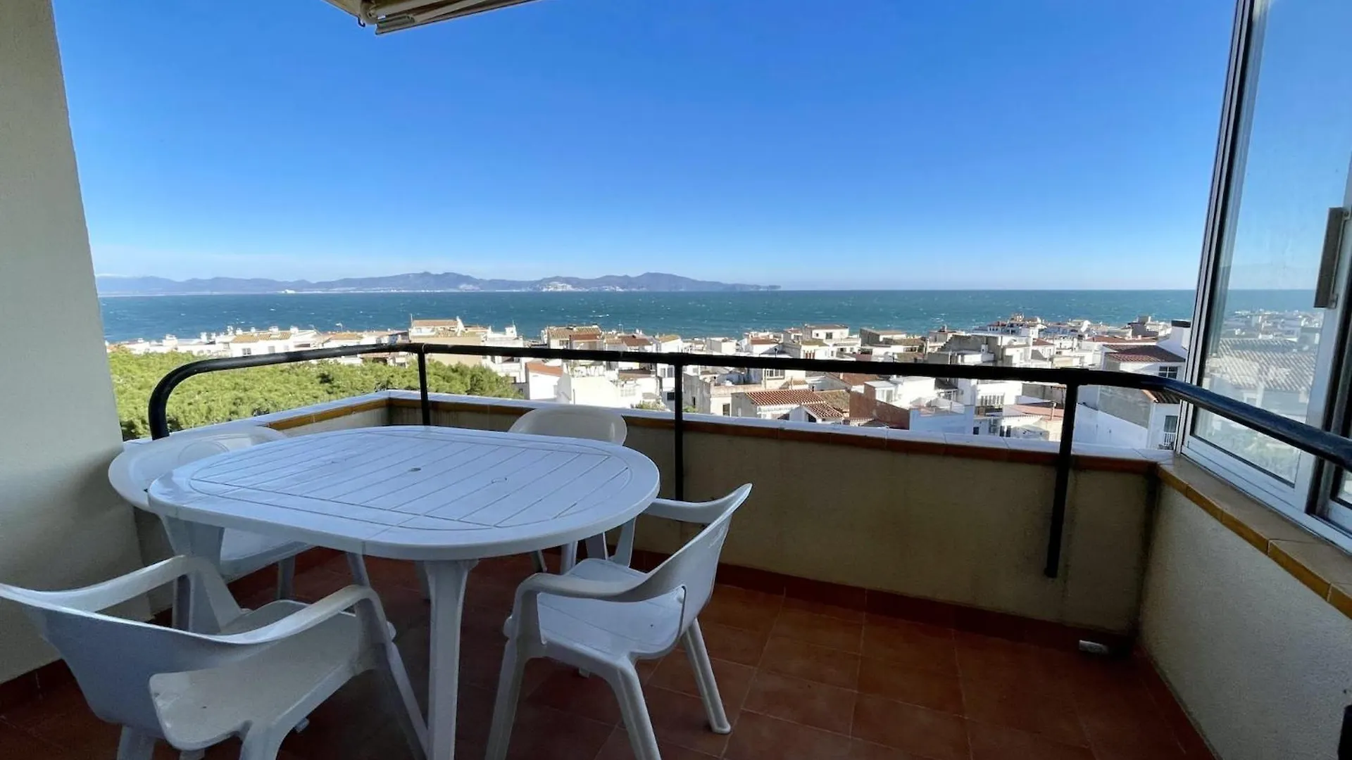 Puig Padro 10 1-1 Apartment L'Escala